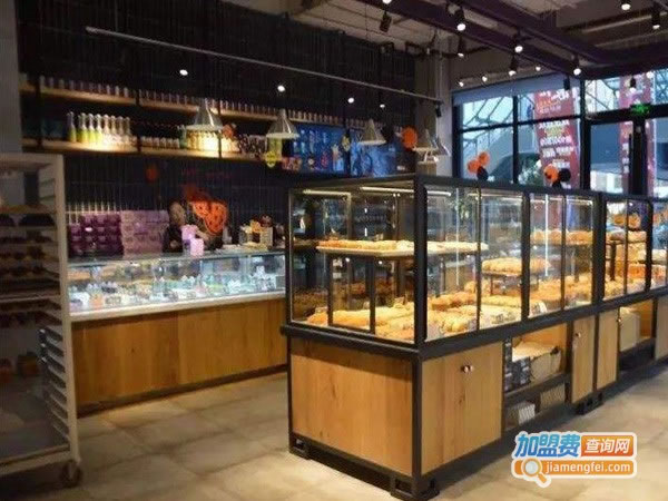 《塞拉维蛋糕店加盟费》