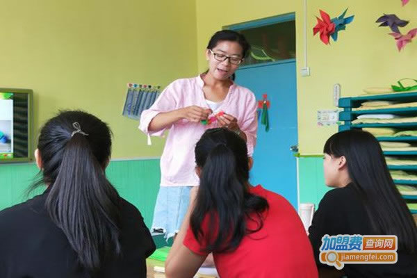 《双美幼教加盟费》