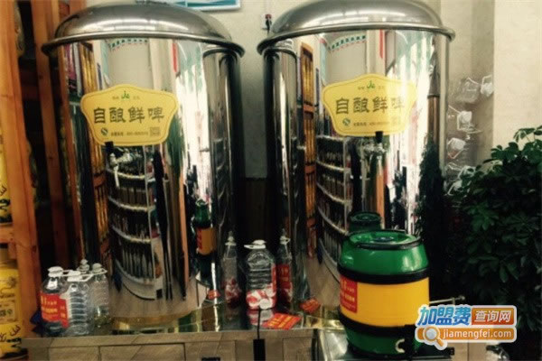 《神童窖活酒馆加盟费》