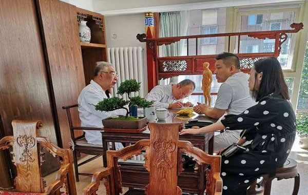 《施小墨调理馆加盟费》