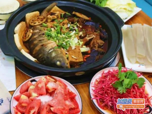 《添柴砂锅居加盟费》