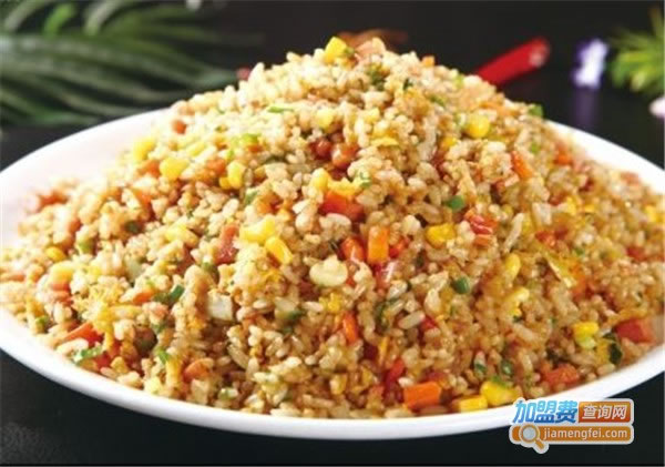 《特色江南炒饭加盟费》