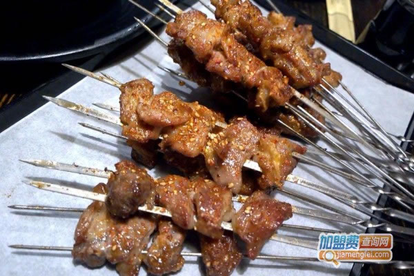 《特色烤串加盟费》