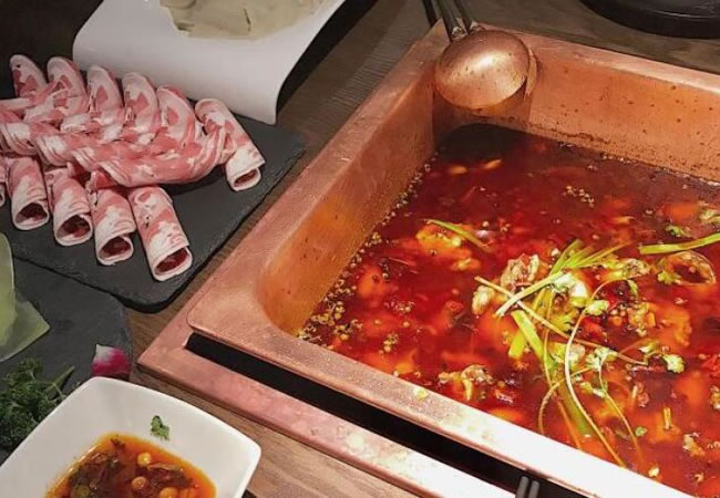 《WALA蛙辣火锅加盟费》