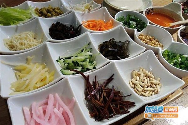 《WAWA贵州特色新味道加盟费》