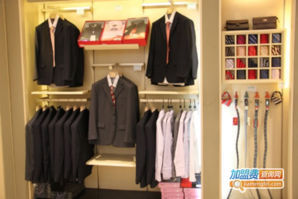 《伟志西服加盟费》