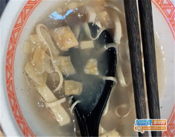 《小花家吃货食堂加盟费》