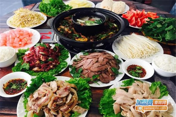 《小黄牛火锅加盟费》
