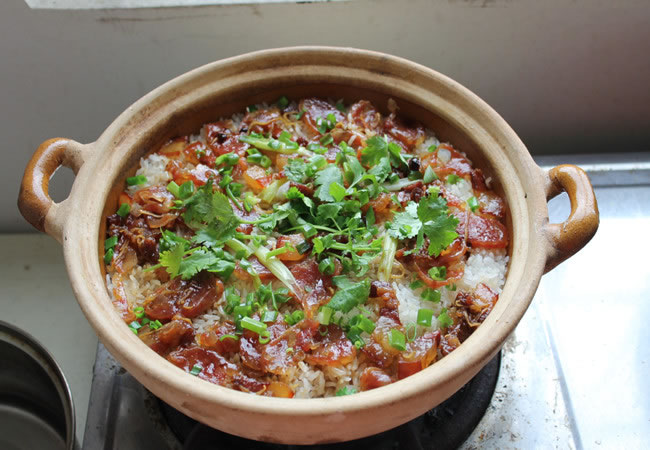 《香美味煲仔饭加盟费》