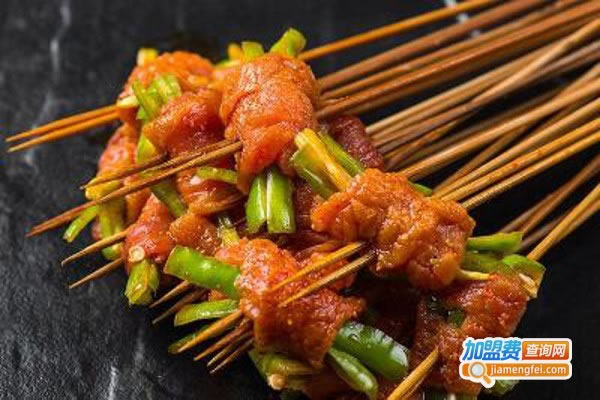 《小中高串串香加盟费》