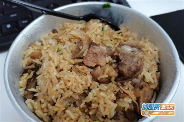 《愚伯排骨饭加盟费》