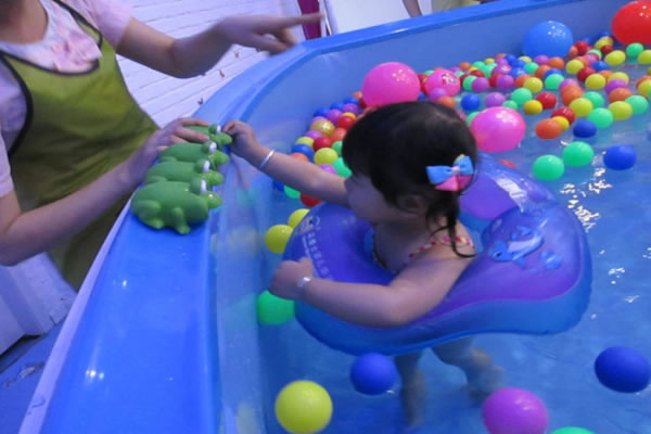 《运动小子婴儿游泳馆加盟费》