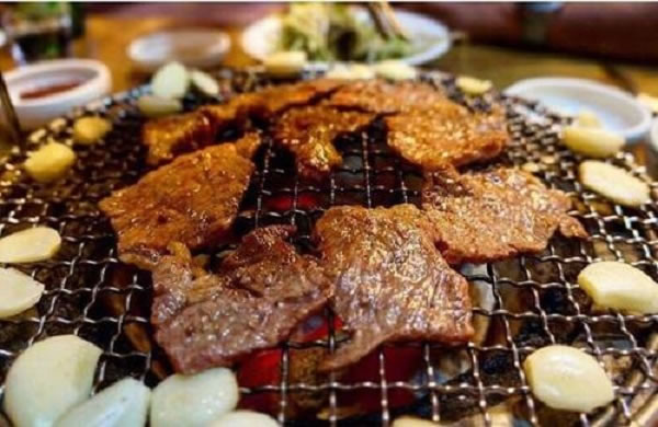《勇利赵家烤肉坊加盟费》
