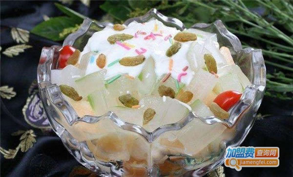 《伊莎贝湉鲜奶酸奶吧加盟费》