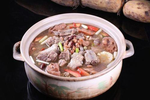《养生汤锅加盟费》