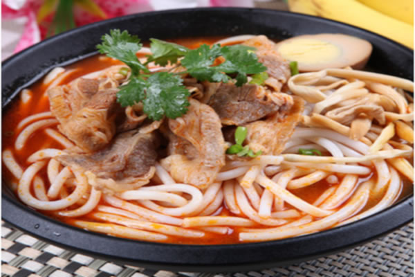 《源香牛肉米粉加盟费》