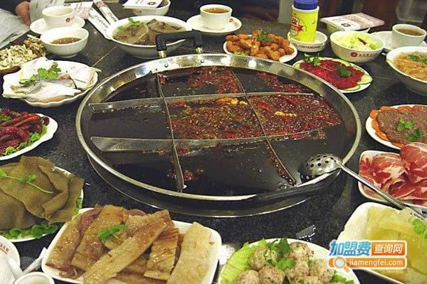 《重庆骑龙火锅加盟费》