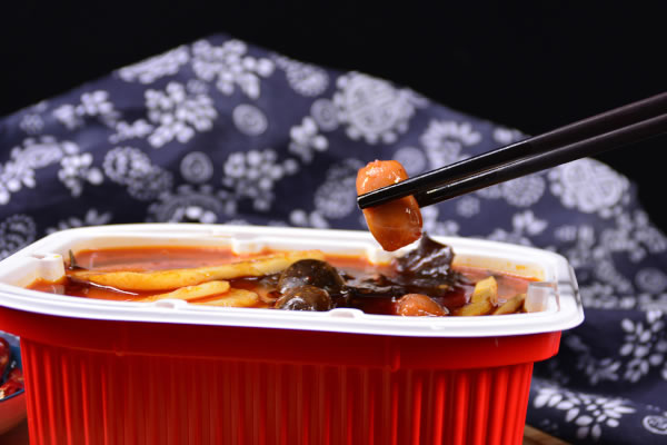 《自热小火锅加盟费》