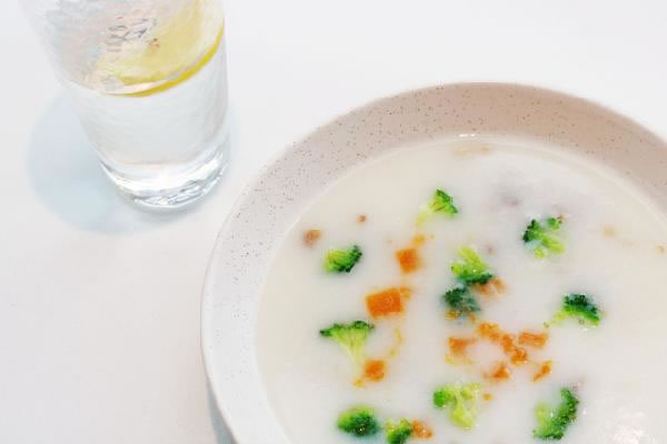 《早说轻食店加盟费》