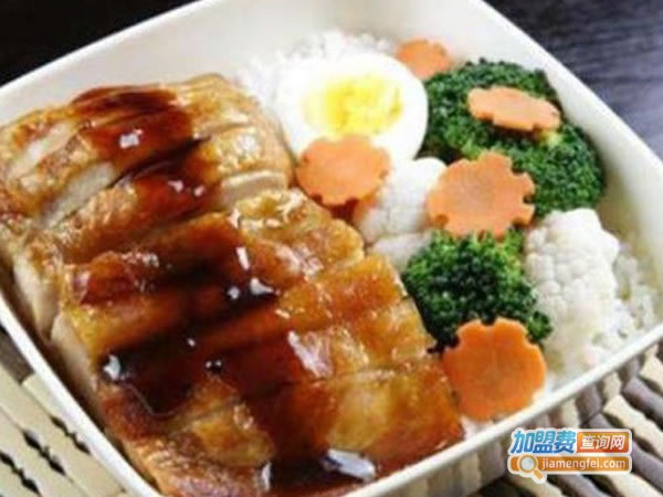 《中式养生快餐加盟费》