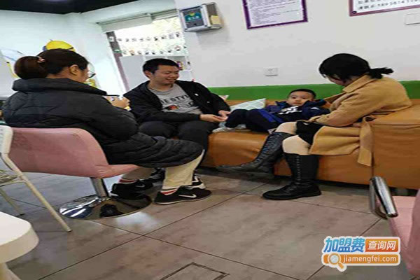 《紫语堂小儿推拿加盟费》